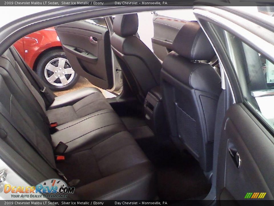 2009 Chevrolet Malibu LT Sedan Silver Ice Metallic / Ebony Photo #9
