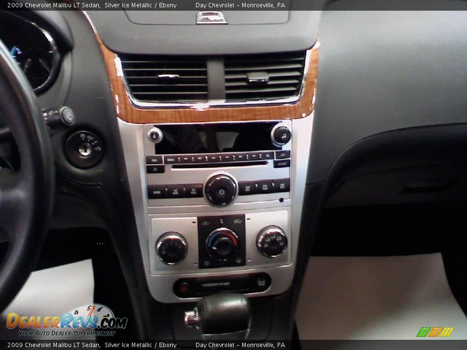 2009 Chevrolet Malibu LT Sedan Silver Ice Metallic / Ebony Photo #14