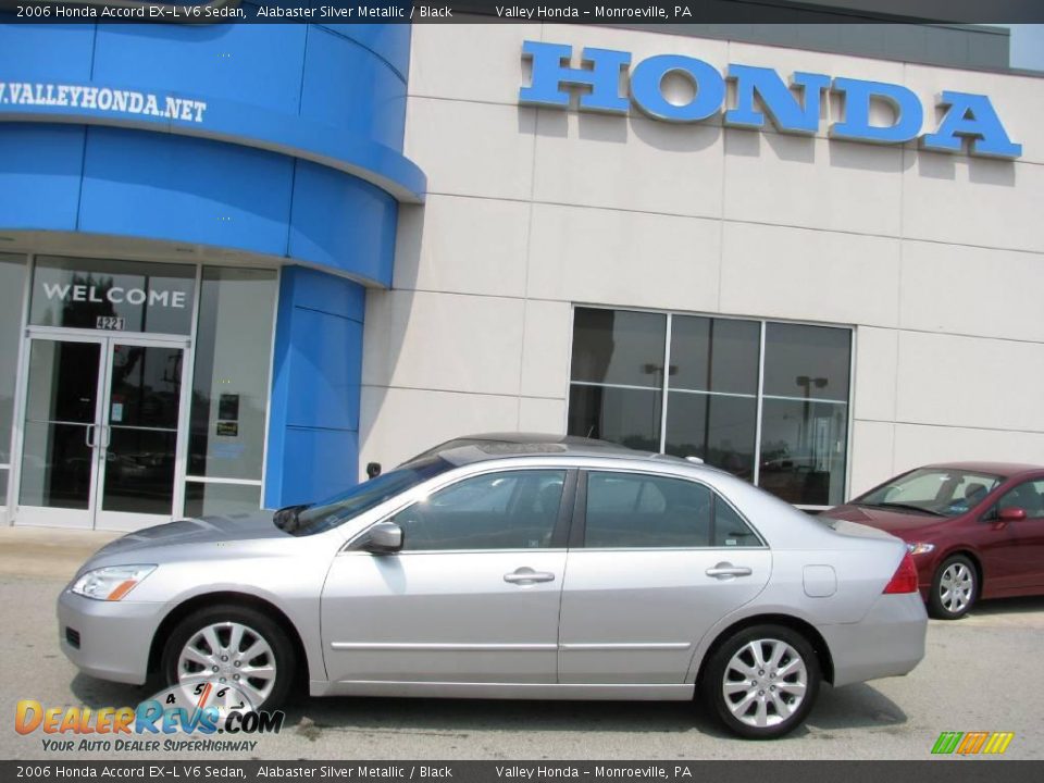 2006 Honda Accord EX-L V6 Sedan Alabaster Silver Metallic / Black Photo #3
