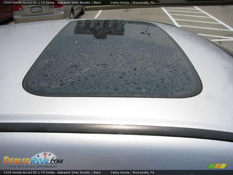 2006 Honda Accord EX-L V6 Sedan Alabaster Silver Metallic / Black Photo #6
