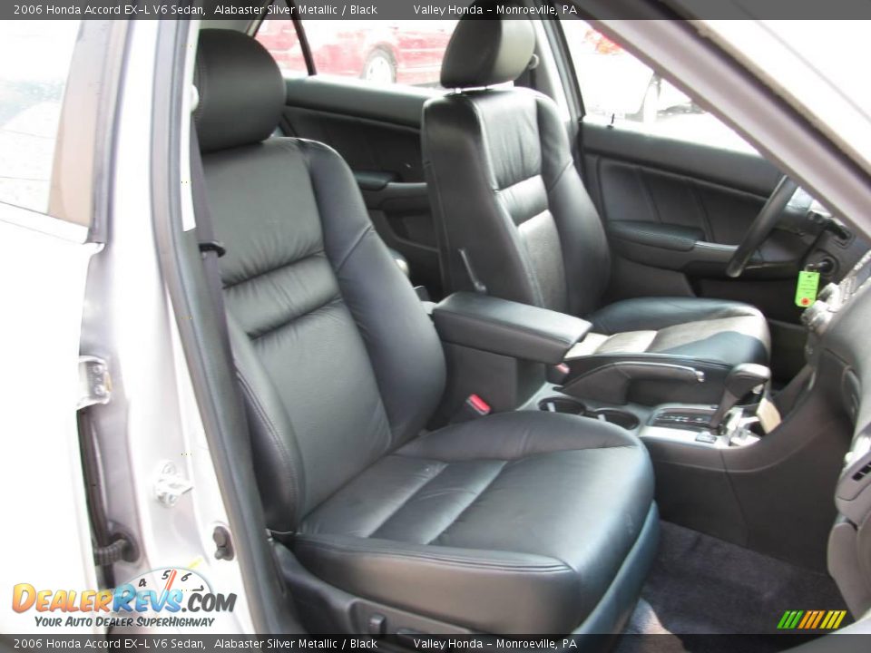 2006 Honda Accord EX-L V6 Sedan Alabaster Silver Metallic / Black Photo #8