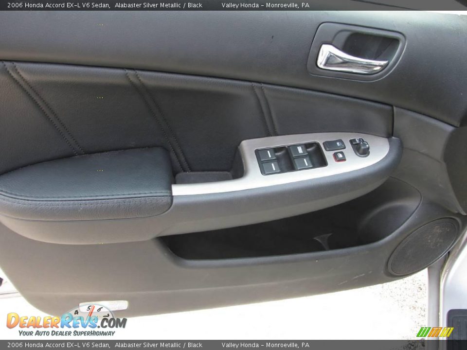 2006 Honda Accord EX-L V6 Sedan Alabaster Silver Metallic / Black Photo #11