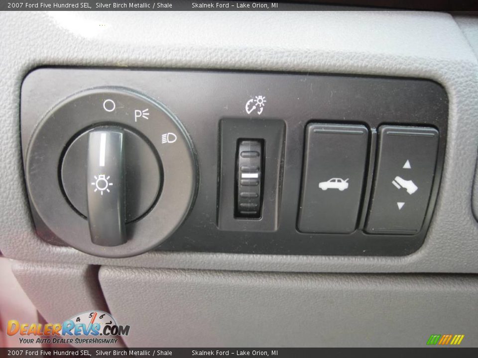 2007 Ford Five Hundred SEL Silver Birch Metallic / Shale Photo #24