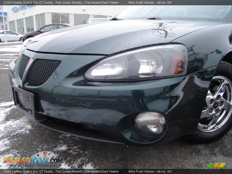 2004 Pontiac Grand Prix GT Sedan Polo Green Metallic / Parchment/Dark Pewter Photo #9