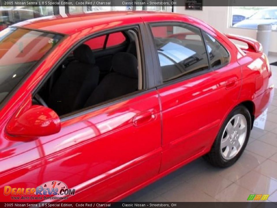 2005 Nissan Sentra 1.8 S Special Edition Code Red / Charcoal Photo #8