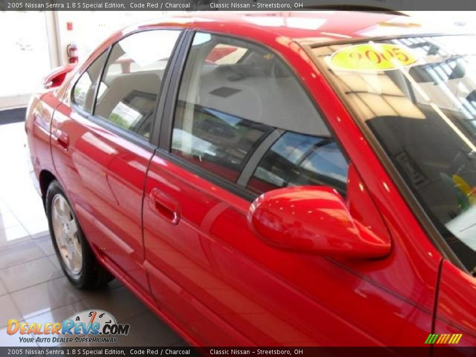 2005 Nissan Sentra 1.8 S Special Edition Code Red / Charcoal Photo #11