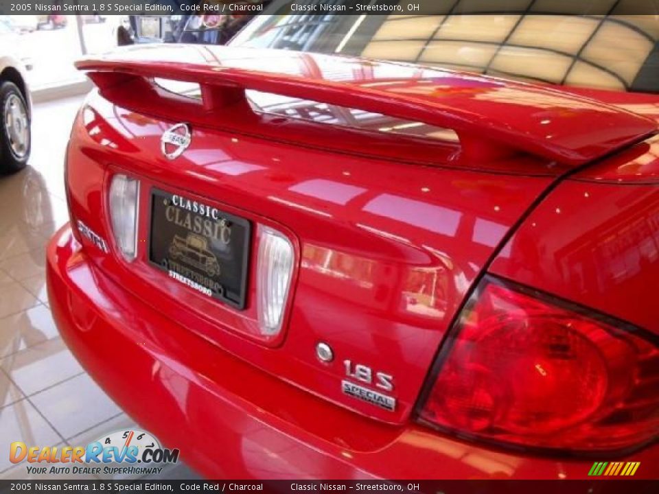 2005 Nissan Sentra 1.8 S Special Edition Code Red / Charcoal Photo #13