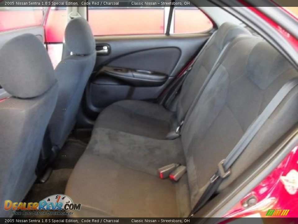 2005 Nissan Sentra 1.8 S Special Edition Code Red / Charcoal Photo #19