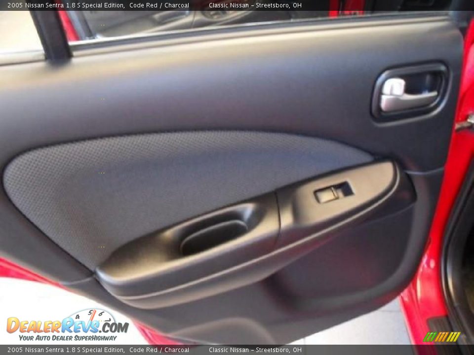 2005 Nissan Sentra 1.8 S Special Edition Code Red / Charcoal Photo #23