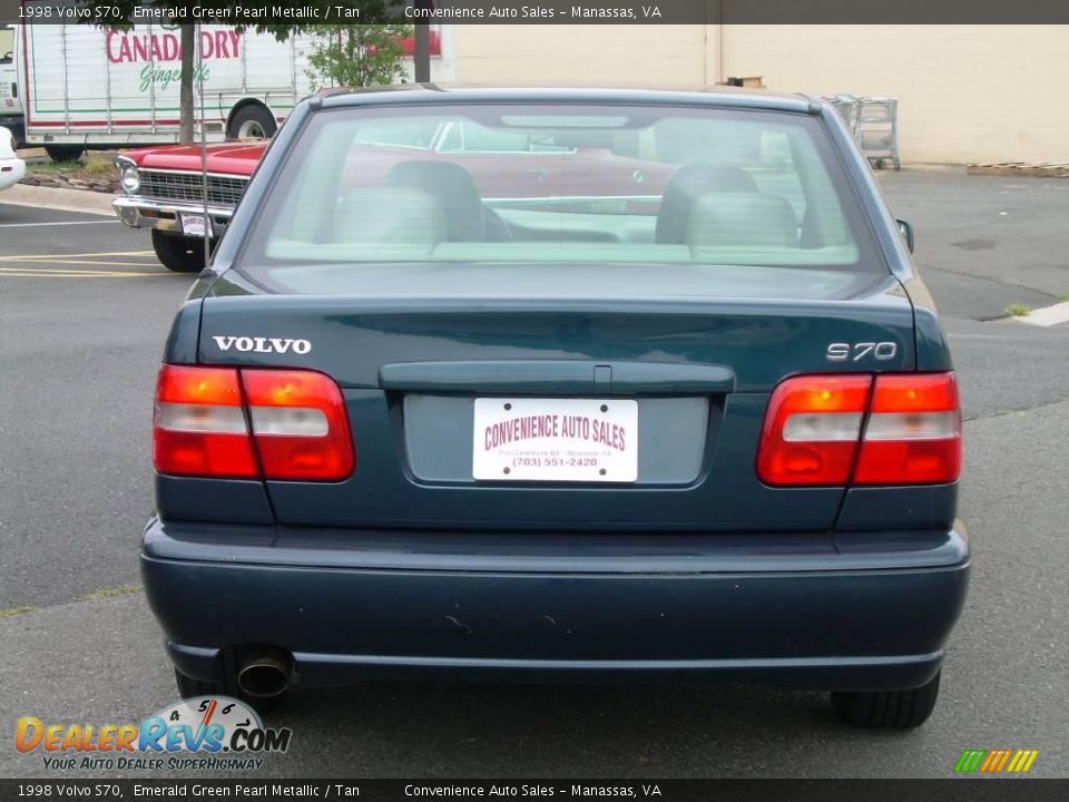 1998 Volvo S70 Emerald Green Pearl Metallic / Tan Photo #7