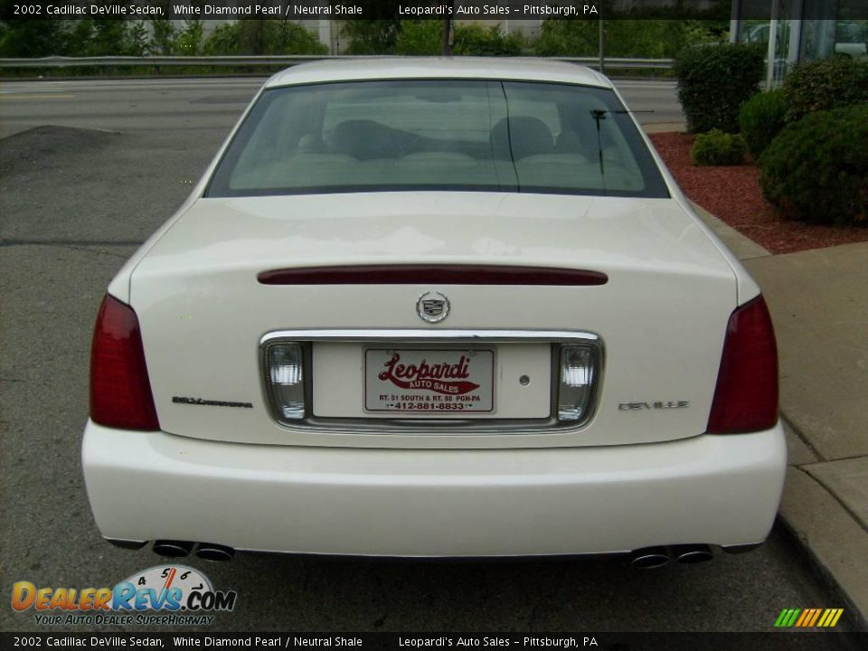 2002 Cadillac DeVille Sedan White Diamond Pearl / Neutral Shale Photo #4