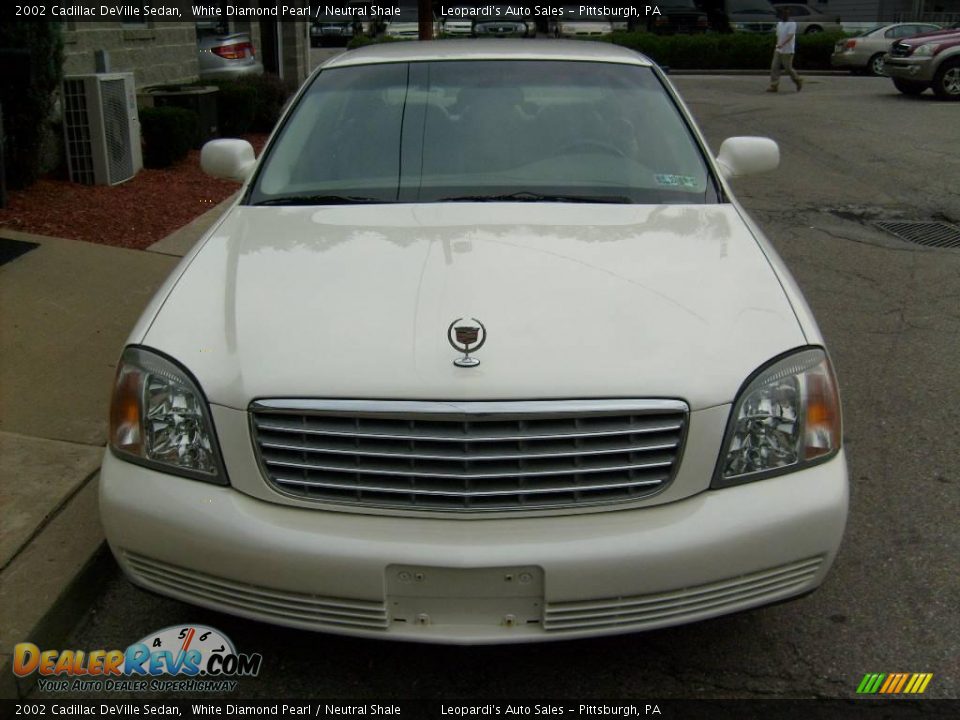 2002 Cadillac DeVille Sedan White Diamond Pearl / Neutral Shale Photo #7