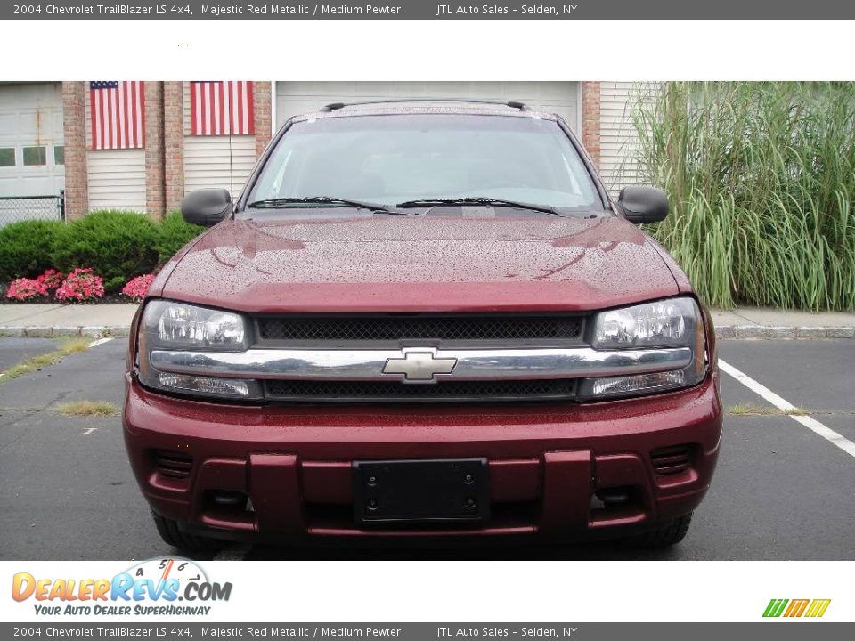 2004 Chevrolet TrailBlazer LS 4x4 Majestic Red Metallic / Medium Pewter Photo #2