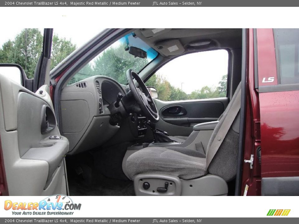 2004 Chevrolet TrailBlazer LS 4x4 Majestic Red Metallic / Medium Pewter Photo #10