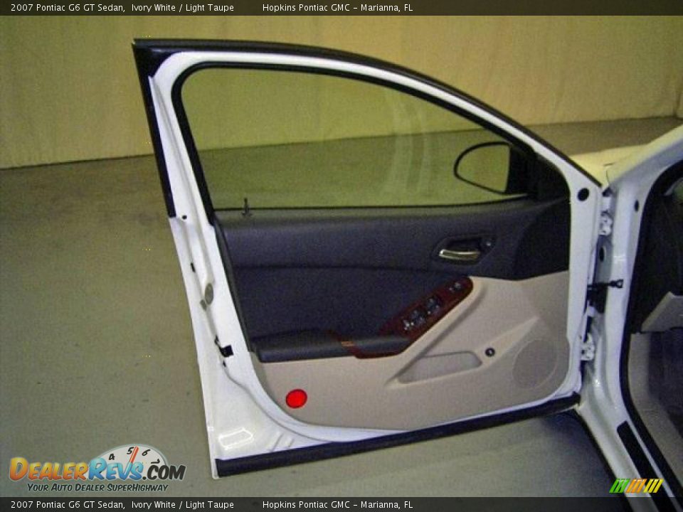 2007 Pontiac G6 GT Sedan Ivory White / Light Taupe Photo #19