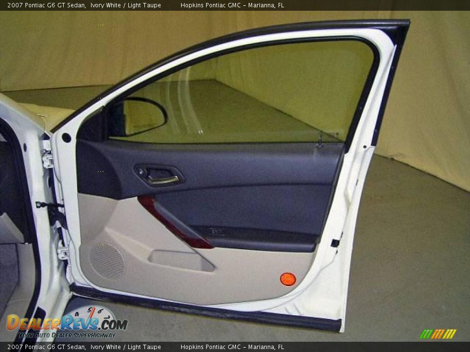 2007 Pontiac G6 GT Sedan Ivory White / Light Taupe Photo #21