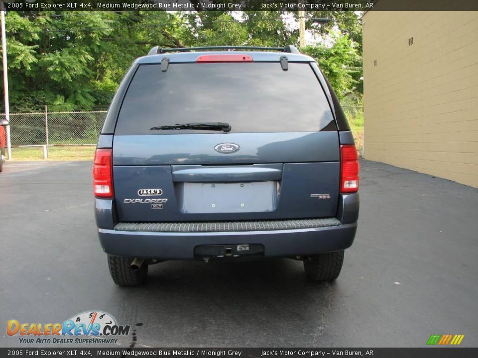 2005 Ford Explorer XLT 4x4 Medium Wedgewood Blue Metallic / Midnight Grey Photo #6