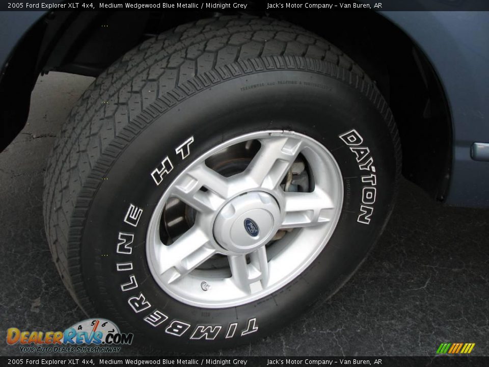 2005 Ford Explorer XLT 4x4 Medium Wedgewood Blue Metallic / Midnight Grey Photo #11