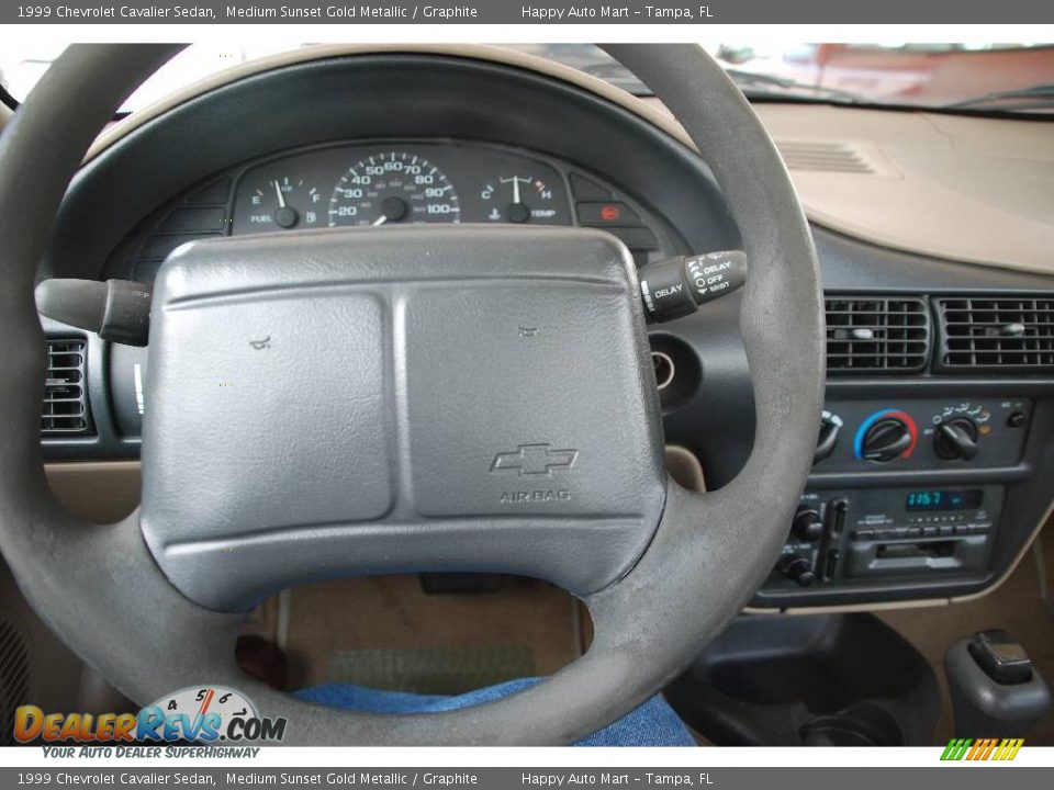 1999 Chevrolet Cavalier Sedan Medium Sunset Gold Metallic / Graphite Photo #14