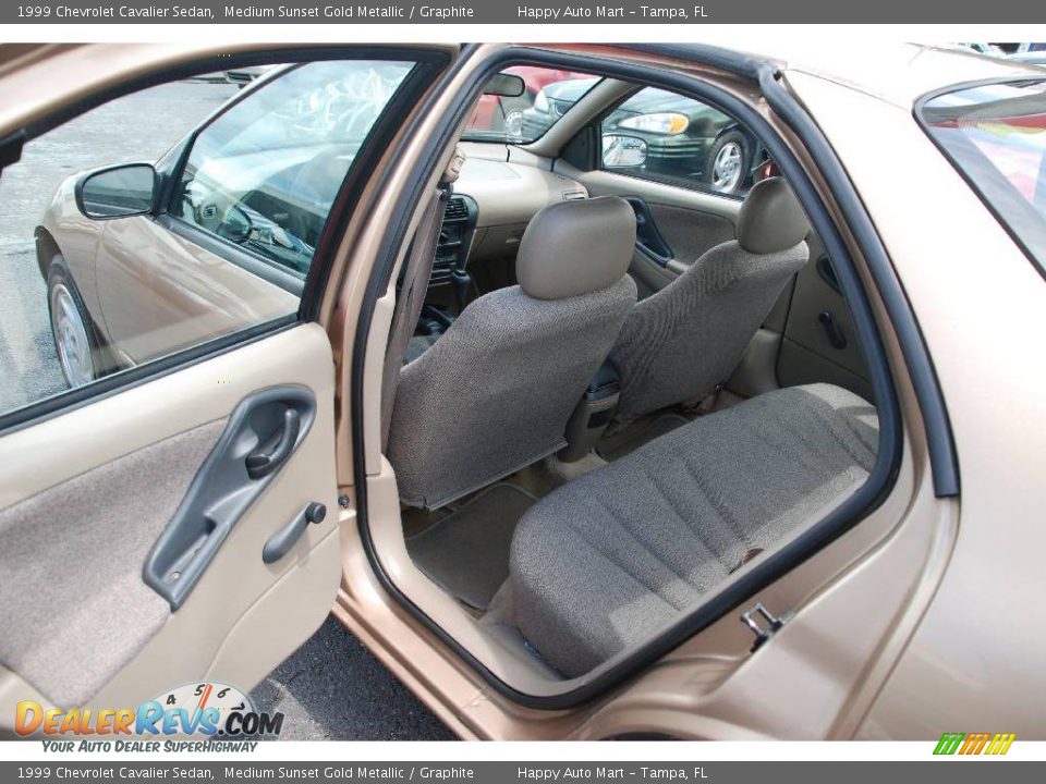 1999 Chevrolet Cavalier Sedan Medium Sunset Gold Metallic / Graphite Photo #19