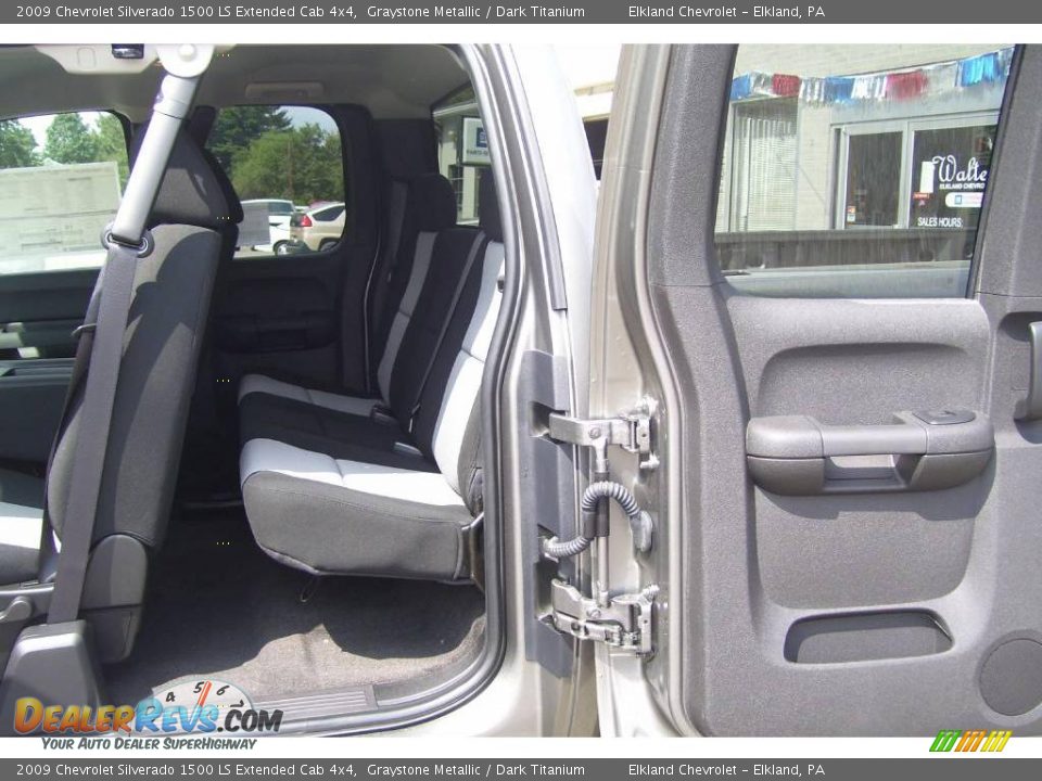 2009 Chevrolet Silverado 1500 LS Extended Cab 4x4 Graystone Metallic / Dark Titanium Photo #11
