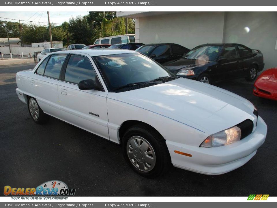 1998 Oldsmobile Achieva SL Bright White / Graphite Photo #2