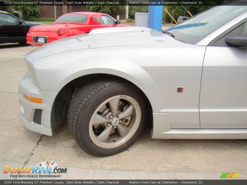 2006 Ford Mustang GT Premium Coupe Satin Silver Metallic / Dark Charcoal Photo #20