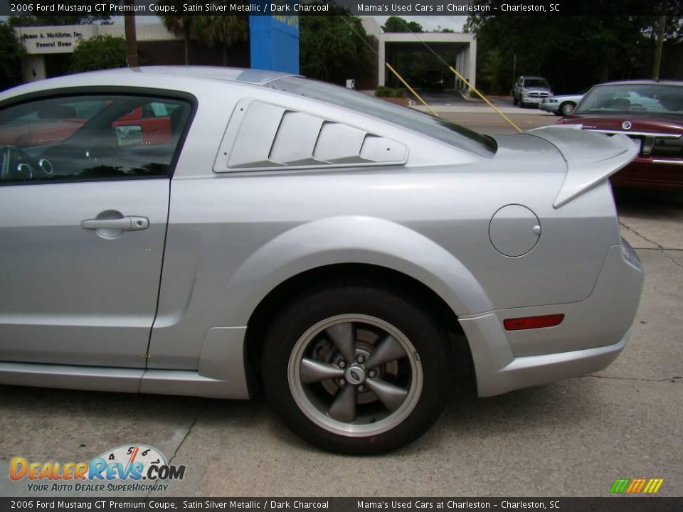 2006 Ford Mustang GT Premium Coupe Satin Silver Metallic / Dark Charcoal Photo #21