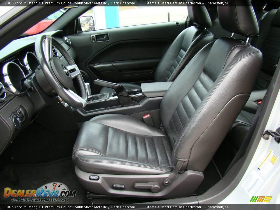 2006 Ford Mustang GT Premium Coupe Satin Silver Metallic / Dark Charcoal Photo #25