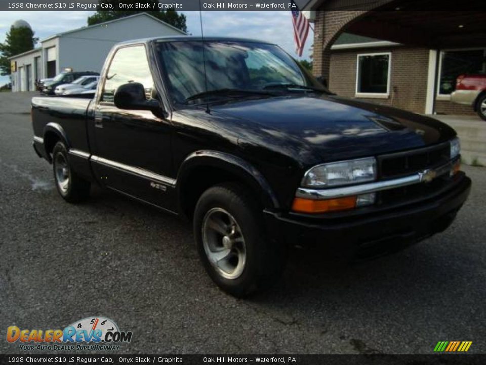 1998 Chevrolet S10 LS Regular Cab Onyx Black / Graphite Photo #2