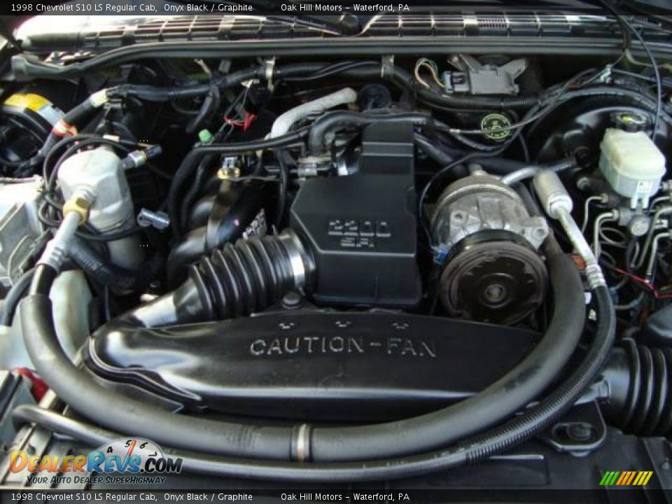 1998 Chevrolet S10 LS Regular Cab Onyx Black / Graphite Photo #9