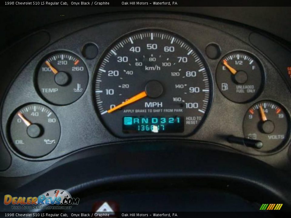 1998 Chevrolet S10 LS Regular Cab Onyx Black / Graphite Photo #12