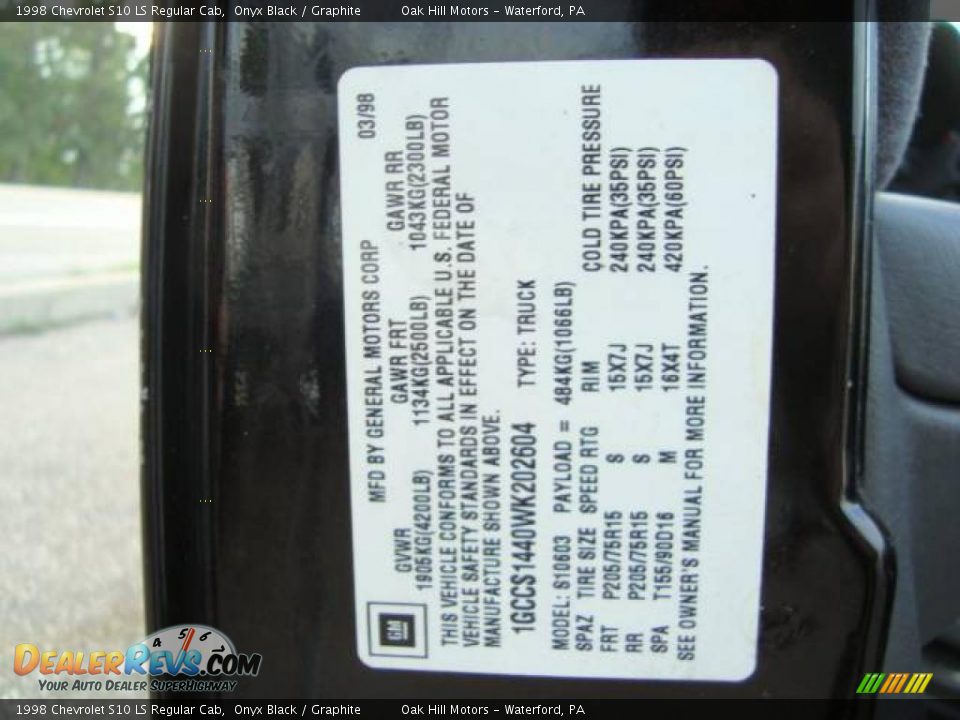 1998 Chevrolet S10 LS Regular Cab Onyx Black / Graphite Photo #13