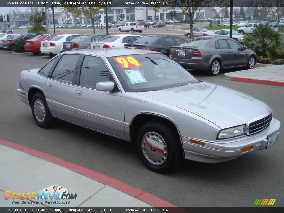 1994 Buick Regal Custom Sedan Sterling Silver Metallic / Red Photo #3