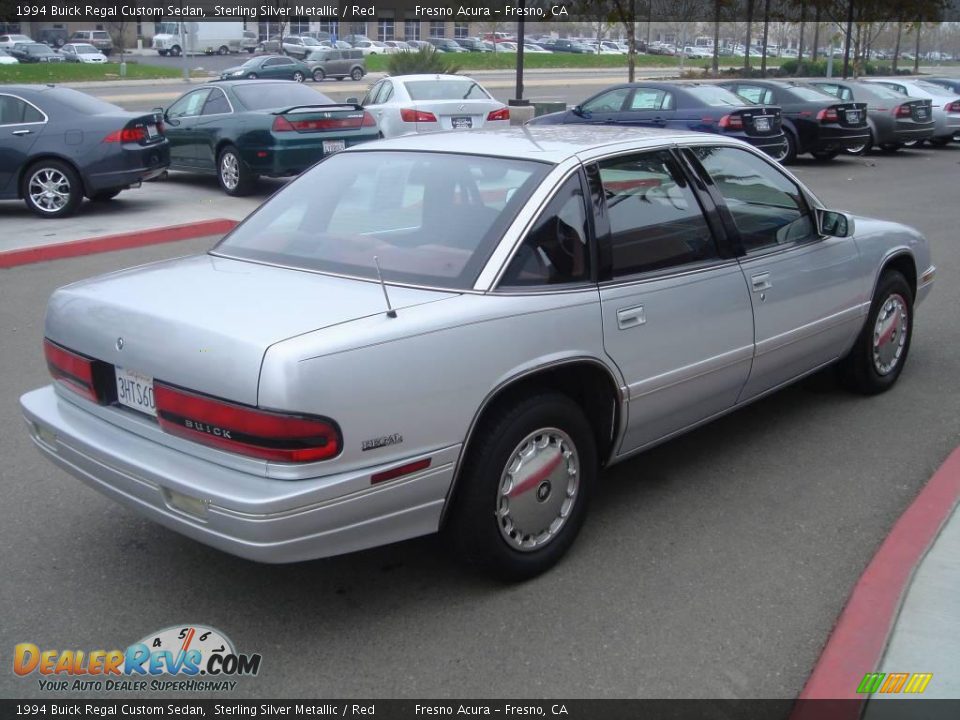 1994 Buick Regal Custom Sedan Sterling Silver Metallic / Red Photo #4
