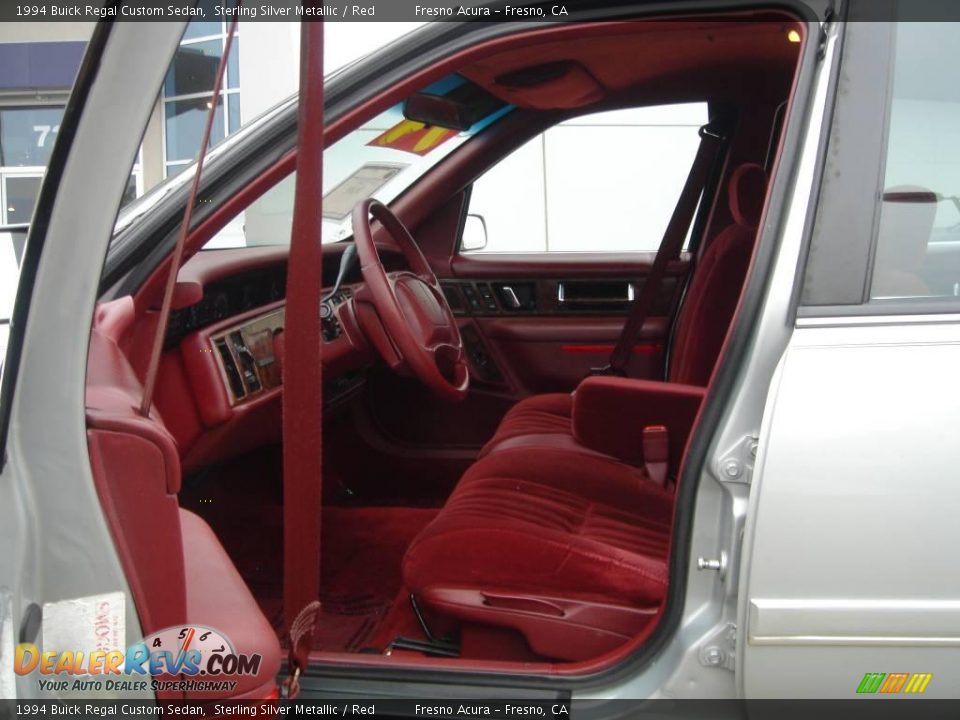 1994 Buick Regal Custom Sedan Sterling Silver Metallic / Red Photo #10