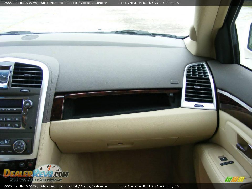 2009 Cadillac SRX V6 White Diamond Tri-Coat / Cocoa/Cashmere Photo #19