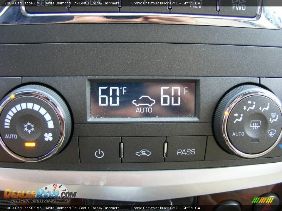 2009 Cadillac SRX V6 White Diamond Tri-Coat / Cocoa/Cashmere Photo #24