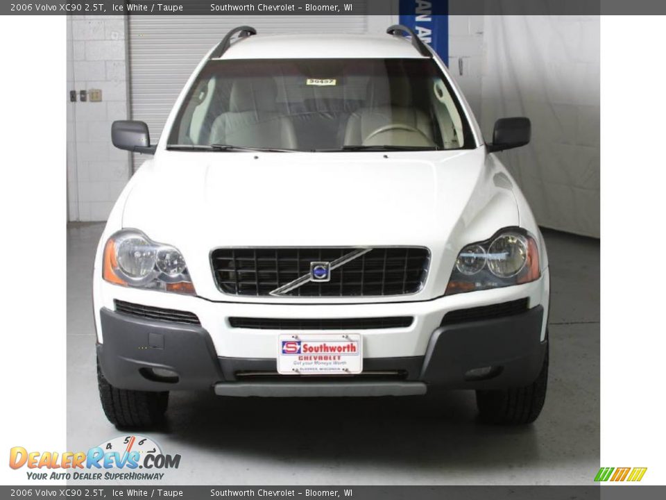 2006 Volvo XC90 2.5T Ice White / Taupe Photo #2