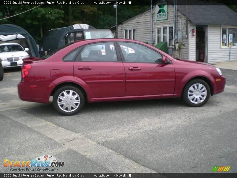 2006 Suzuki Forenza Sedan Fusion Red Metallic / Grey Photo #4