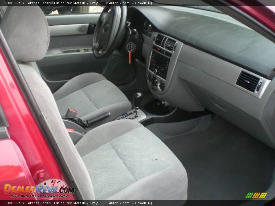 2006 Suzuki Forenza Sedan Fusion Red Metallic / Grey Photo #6
