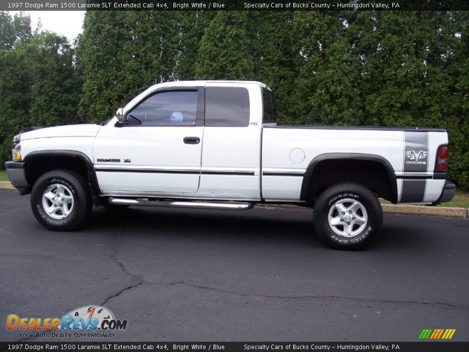 1997 Dodge Ram 1500 Laramie SLT Extended Cab 4x4 Bright White / Blue Photo #5