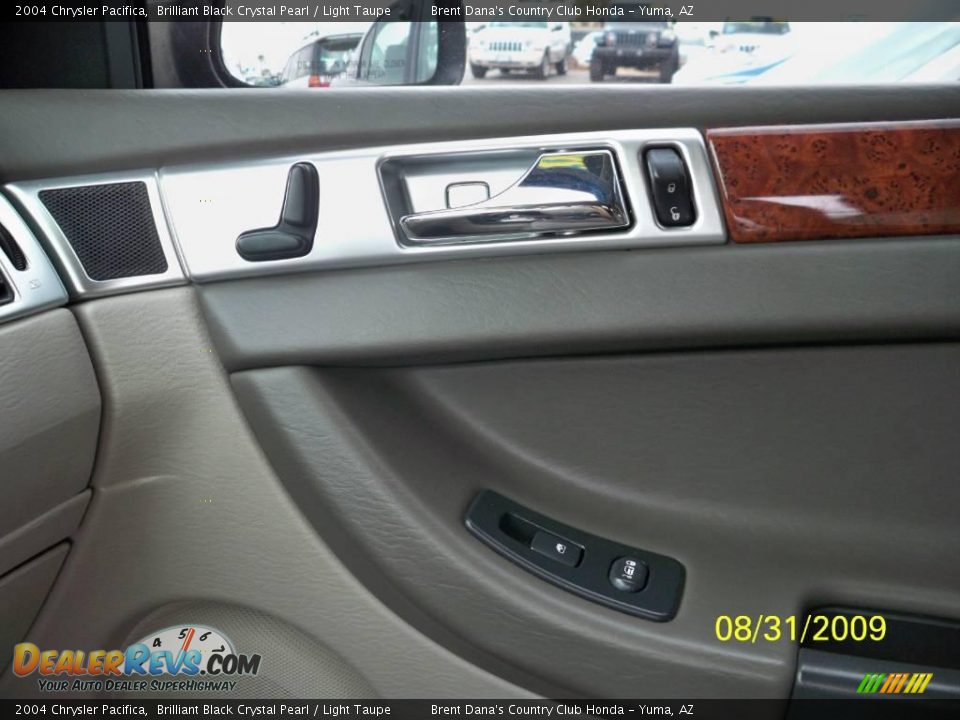 2004 Chrysler Pacifica Brilliant Black Crystal Pearl / Light Taupe Photo #18