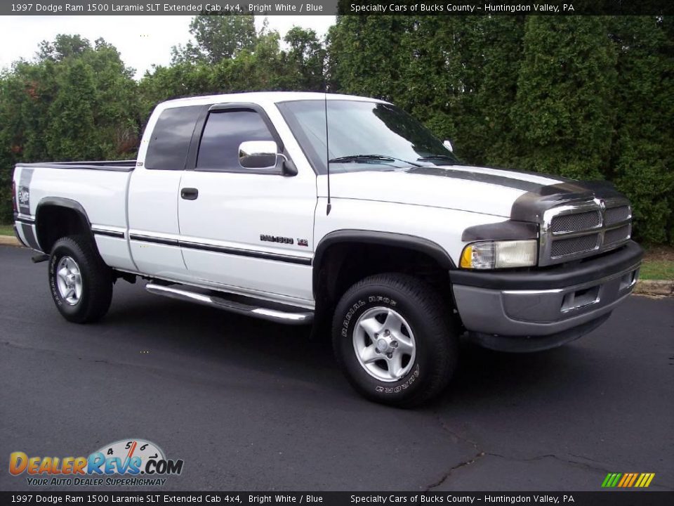 1997 Dodge Ram 1500 Laramie SLT Extended Cab 4x4 Bright White / Blue Photo #15