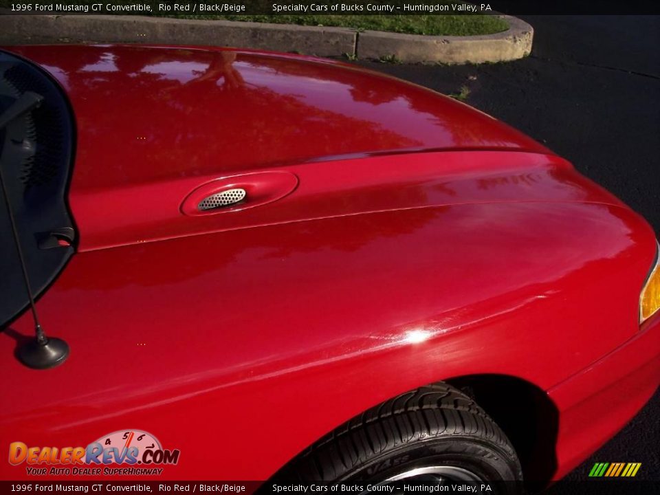 1996 Ford Mustang GT Convertible Rio Red / Black/Beige Photo #19