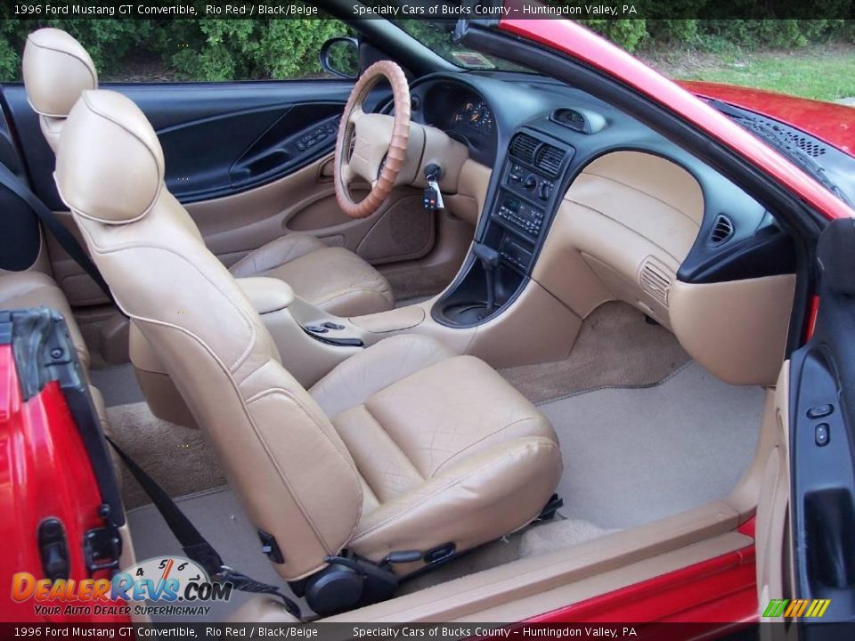 1996 Ford Mustang GT Convertible Rio Red / Black/Beige Photo #33