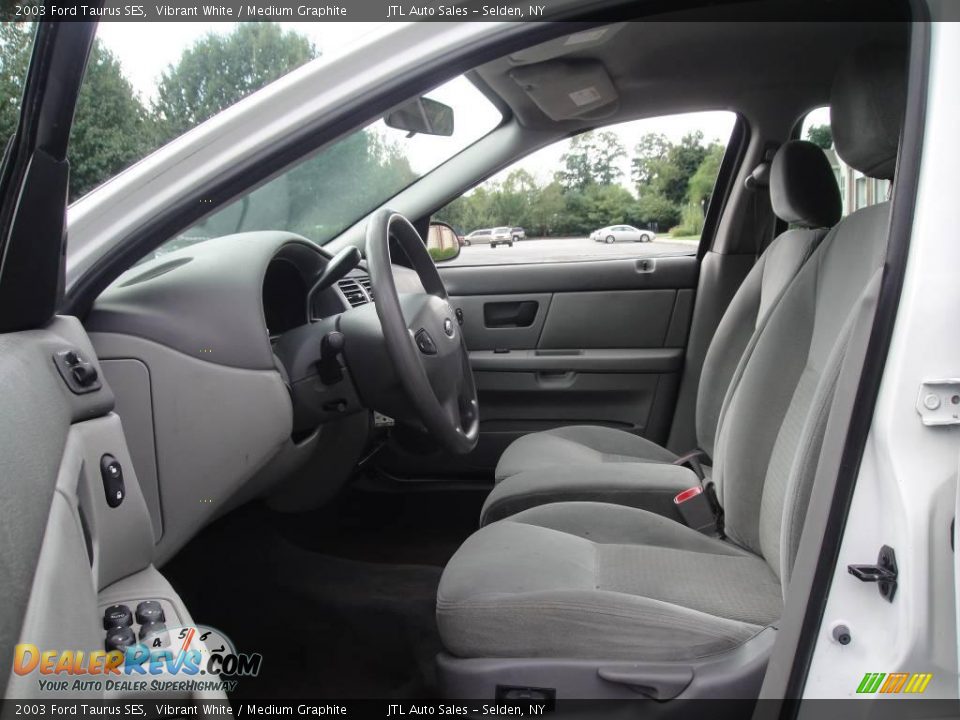 2003 Ford Taurus SES Vibrant White / Medium Graphite Photo #10