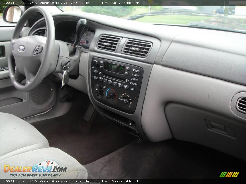 2003 Ford Taurus SES Vibrant White / Medium Graphite Photo #12