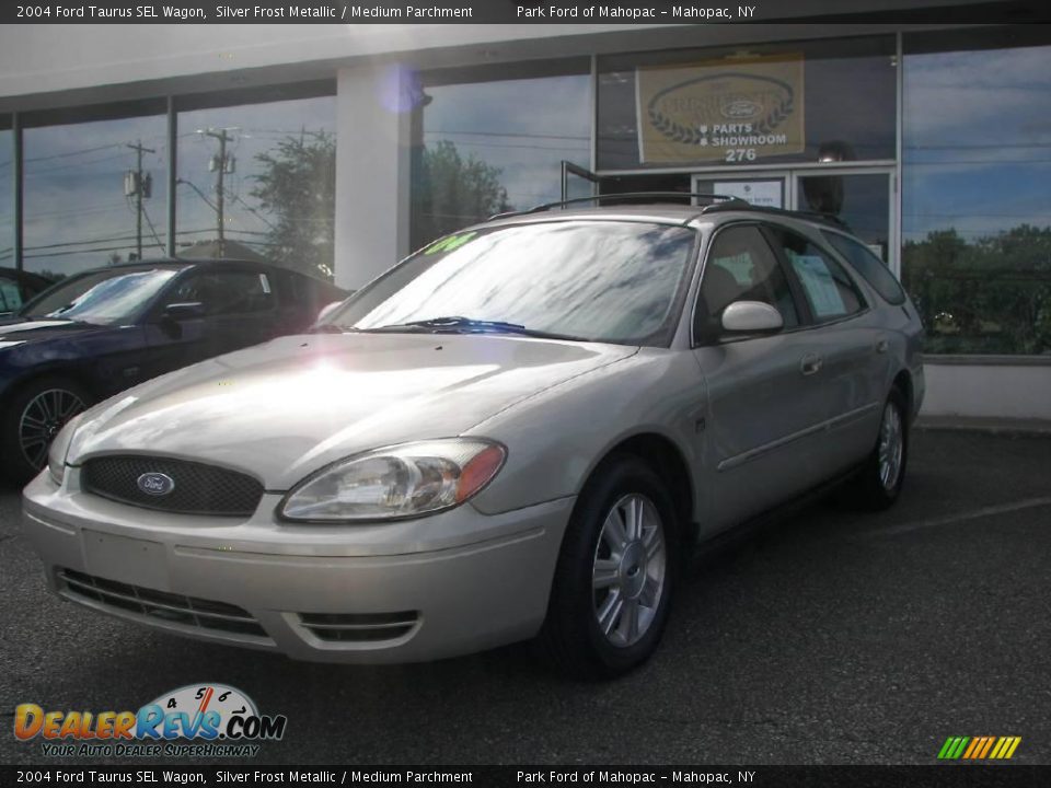 2004 Ford Taurus SEL Wagon Silver Frost Metallic / Medium Parchment Photo #2