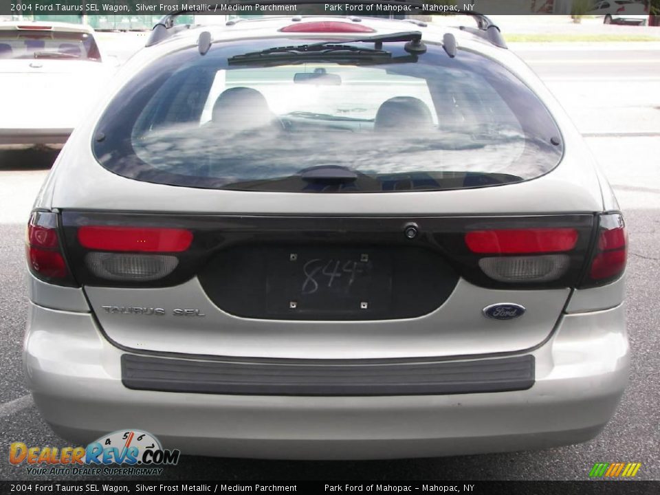 2004 Ford Taurus SEL Wagon Silver Frost Metallic / Medium Parchment Photo #26